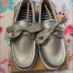 Sperry NEW Girls size 13 Silver Leather Boat shoes